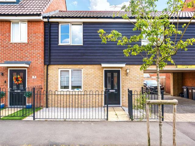 2 bedroom terraced house for sale