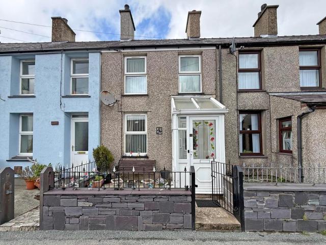 2 bedroom terraced house for sale