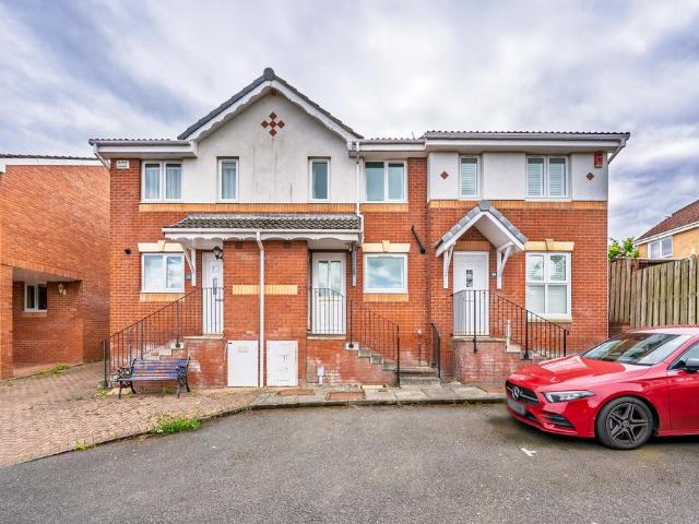2 bedroom terraced house for sale