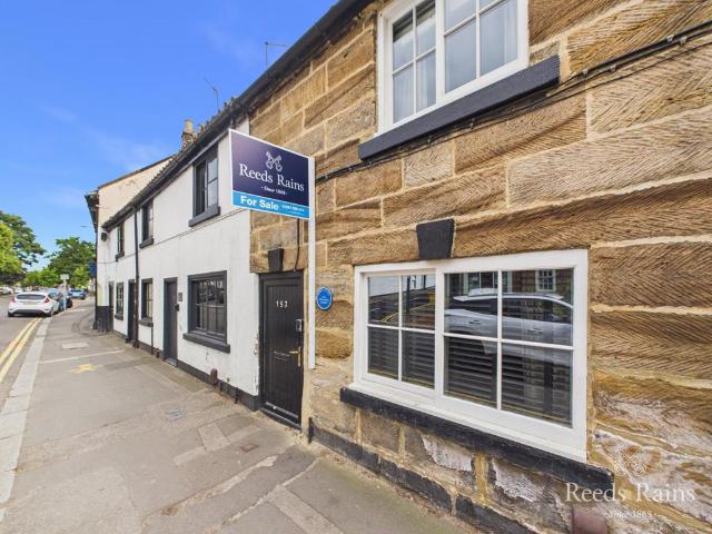 2 bedroom terraced house for sale