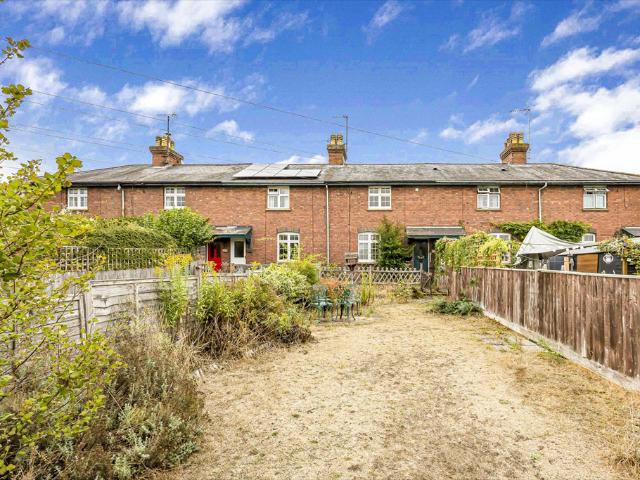 2 bedroom terraced house for sale