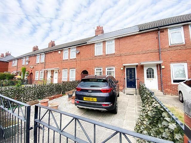 2 bedroom terraced house for sale