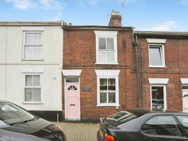 2 bedroom terraced house for sale