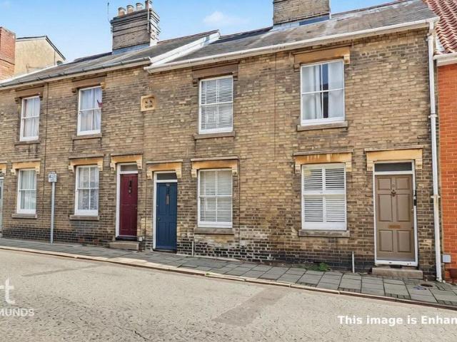 2 bedroom terraced house for sale
