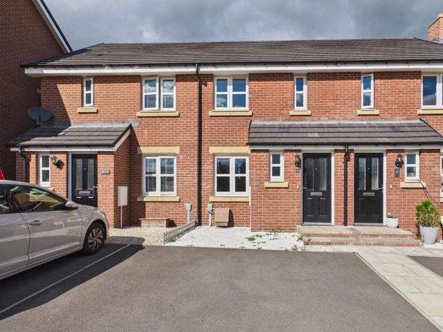 2 bedroom terraced house for sale