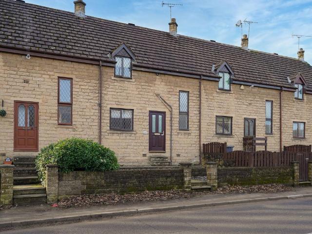 2 bedroom terraced house for sale