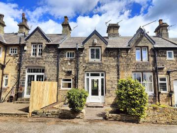 2 bedroom terraced house for sale