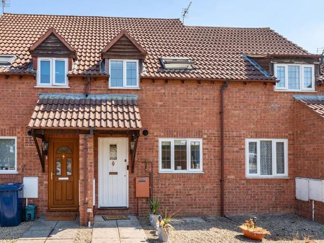 2 bedroom terraced house for sale