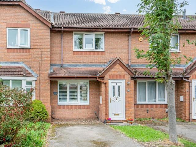 2 bedroom terraced house for sale