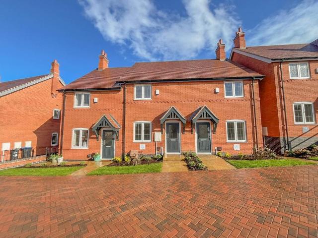 2 bedroom terraced house for sale
