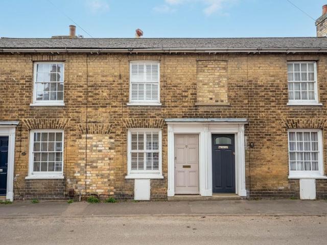2 bedroom terraced house for sale