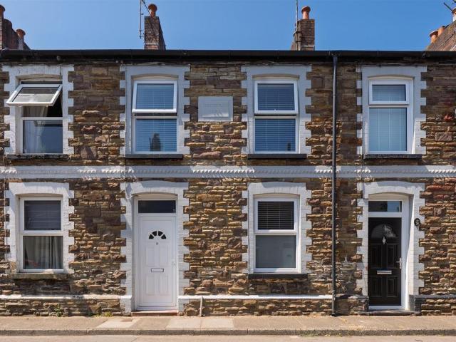 2 bedroom terraced house for sale