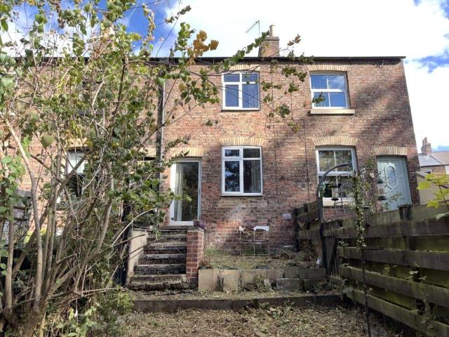 2 bedroom terraced house for sale