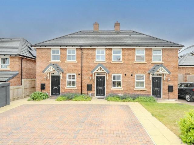 2 bedroom terraced house for sale