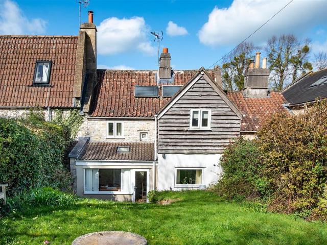 2 bedroom terraced house for sale