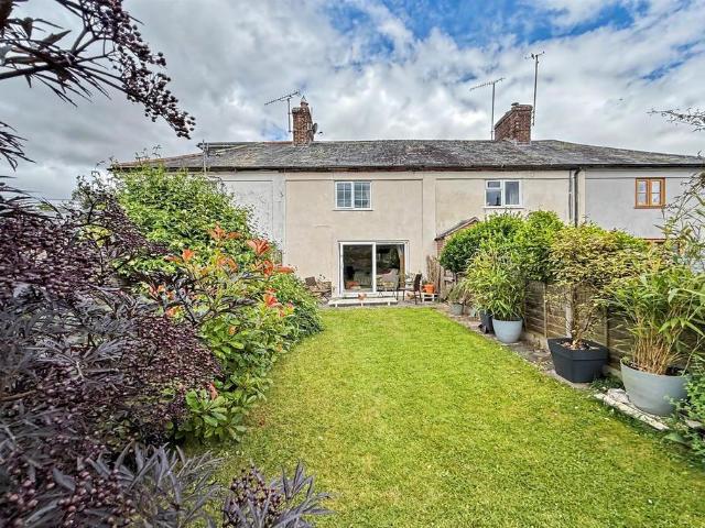 2 bedroom terraced house for sale