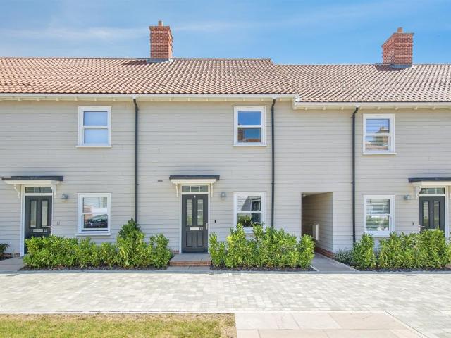 2 bedroom terraced house for sale