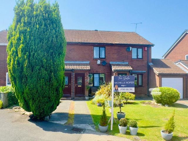 2 bedroom terraced house for sale