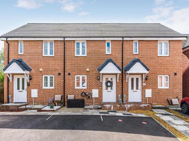 2 bedroom terraced house for sale