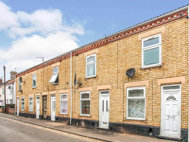 2 bedroom terraced house for sale