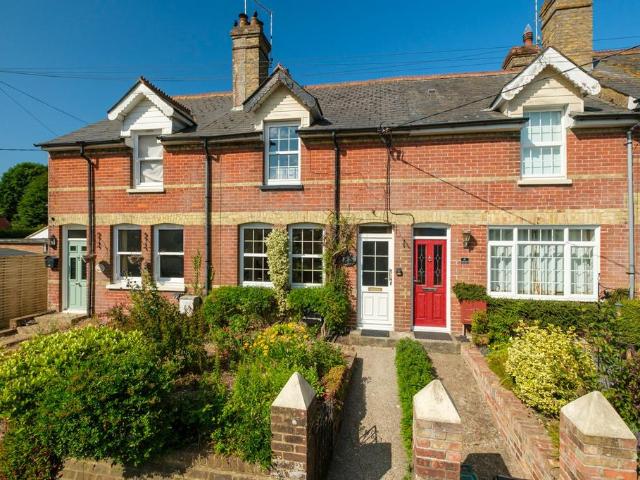 2 bedroom terraced house for sale