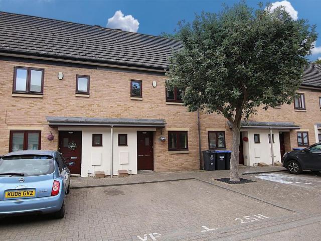2 bedroom terraced house for sale