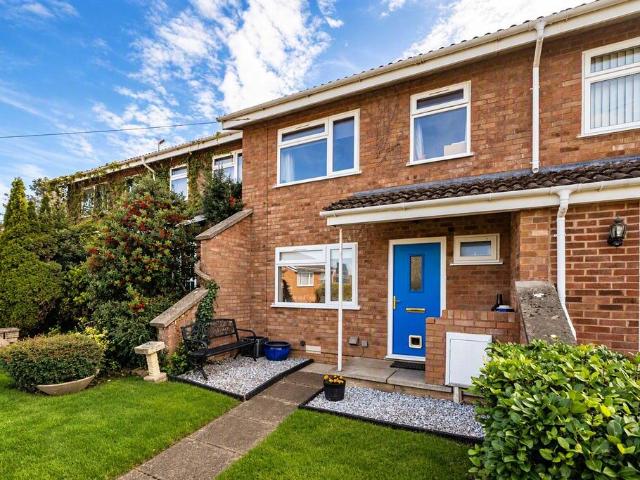 2 bedroom terraced house for sale