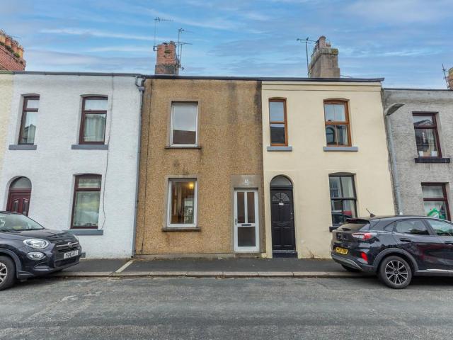 2 bedroom terraced house for sale
