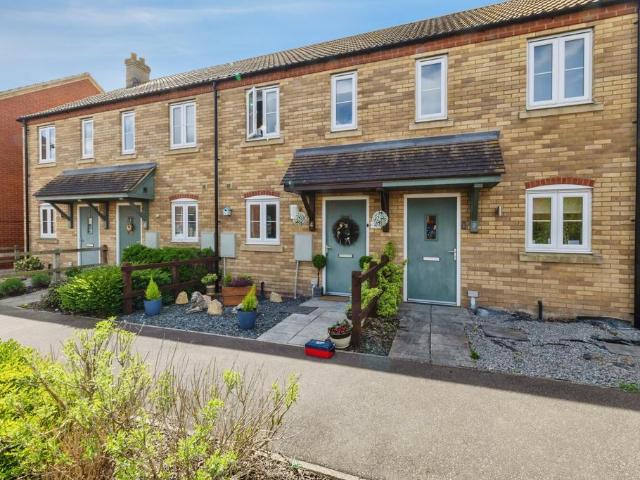 2 bedroom terraced house for sale