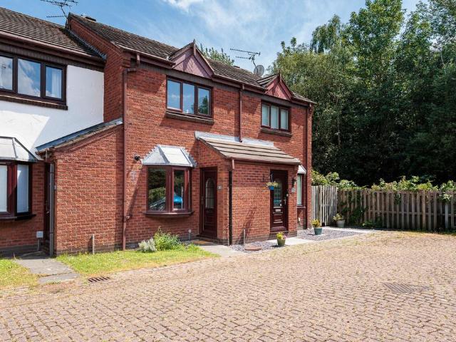 2 bedroom terraced house for sale