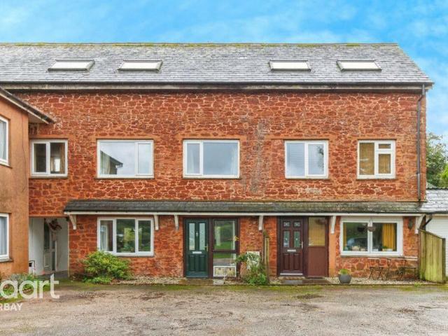 2 bedroom maisonette for sale