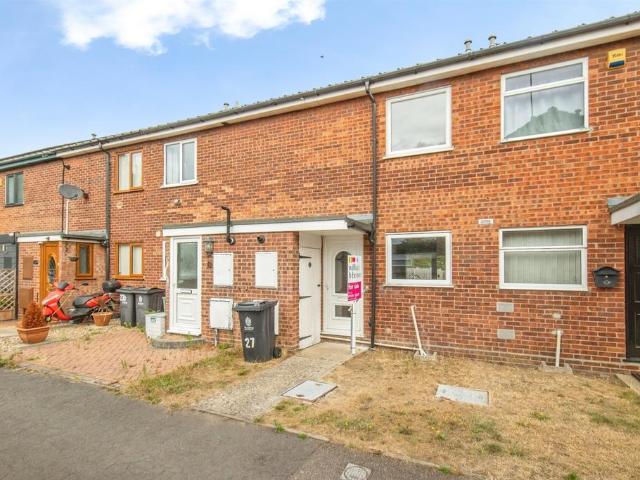 2 bedroom terraced house for sale