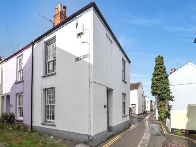 2 bedroom terraced house for sale