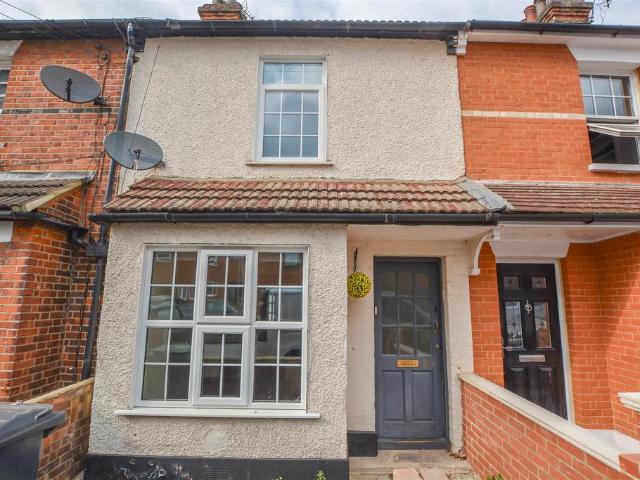 2 bedroom terraced house for sale
