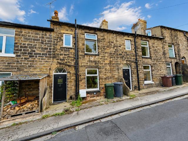 2 bedroom terraced house for sale