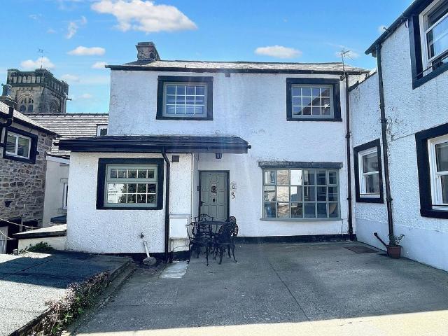 2 bedroom terraced house for sale