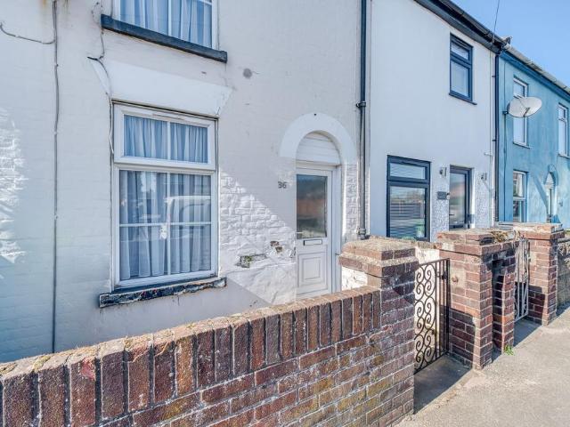 2 bedroom terraced house for sale