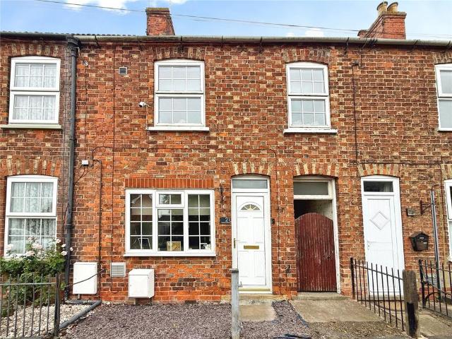 2 bedroom terraced house for sale
