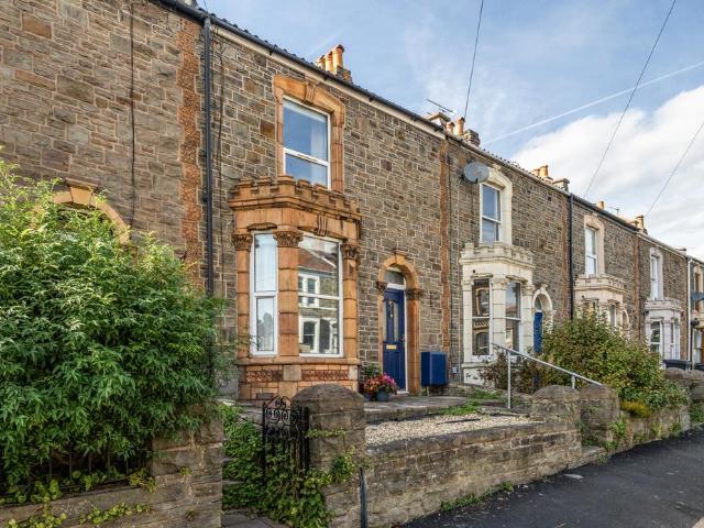 2 bedroom terraced house for sale