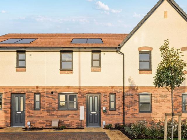 2 bedroom terraced house for sale