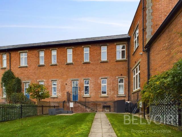 2 bedroom maisonette for sale