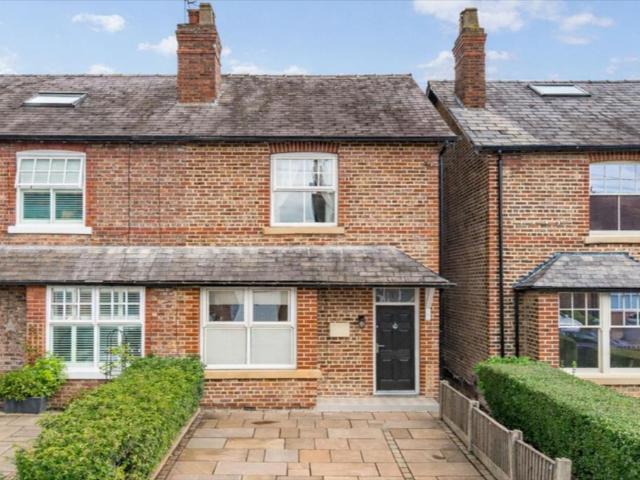 2 bedroom terraced house for sale
