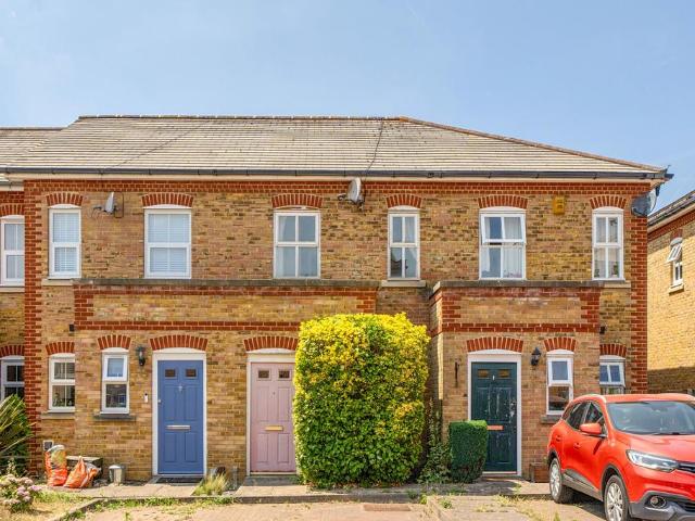 2 bedroom terraced house for sale