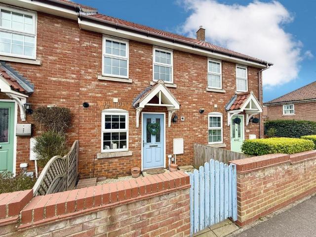 2 bedroom terraced house for sale