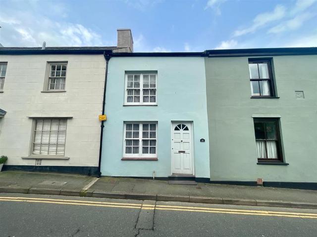 2 bedroom terraced house for sale