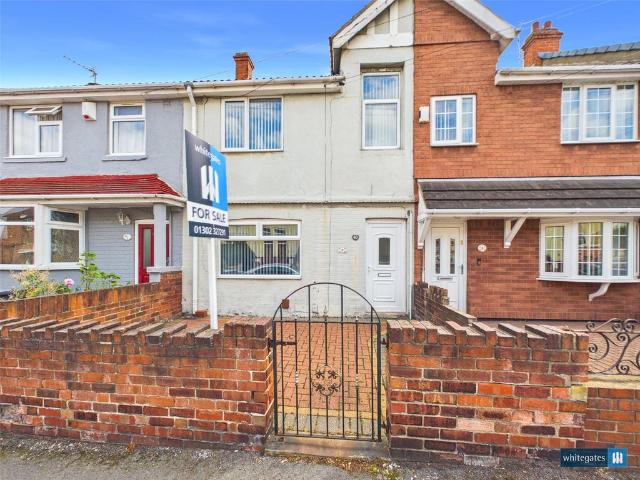 2 bedroom terraced house for sale