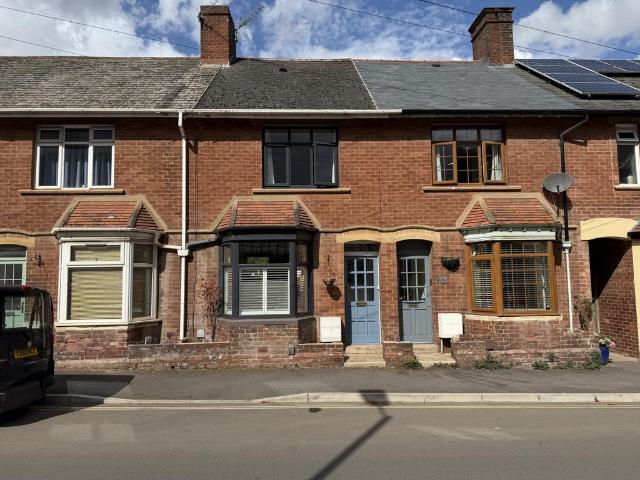 2 bedroom terraced house for sale