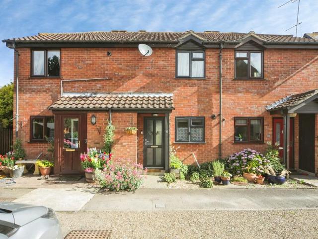 2 bedroom terraced house for sale