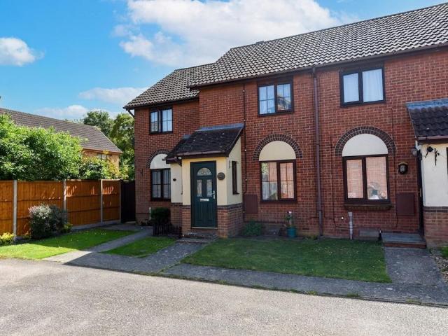 2 bedroom terraced house for sale