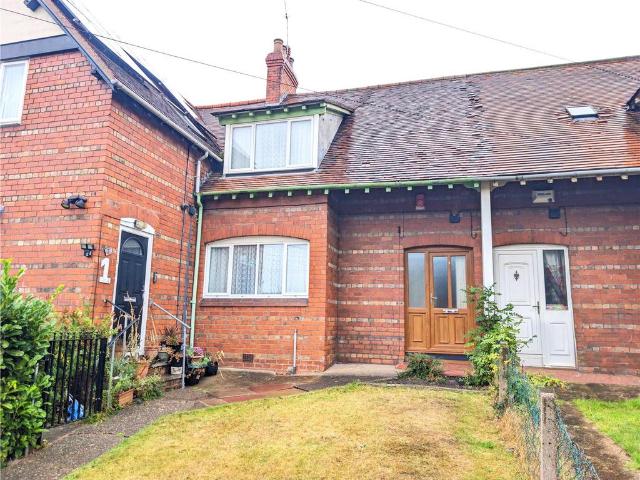 2 bedroom terraced house for sale